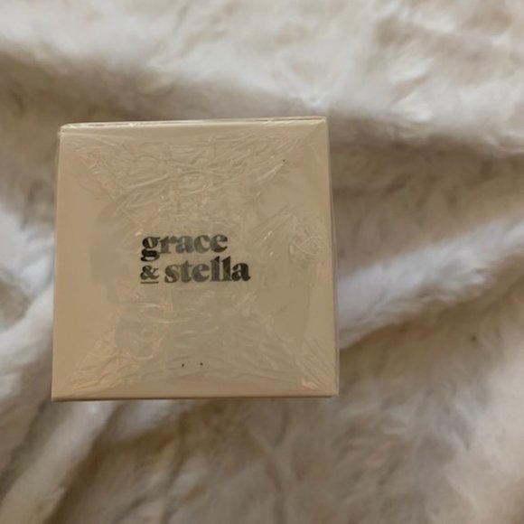 Grace & Stella - Spray all day. - Picture 3 of 3